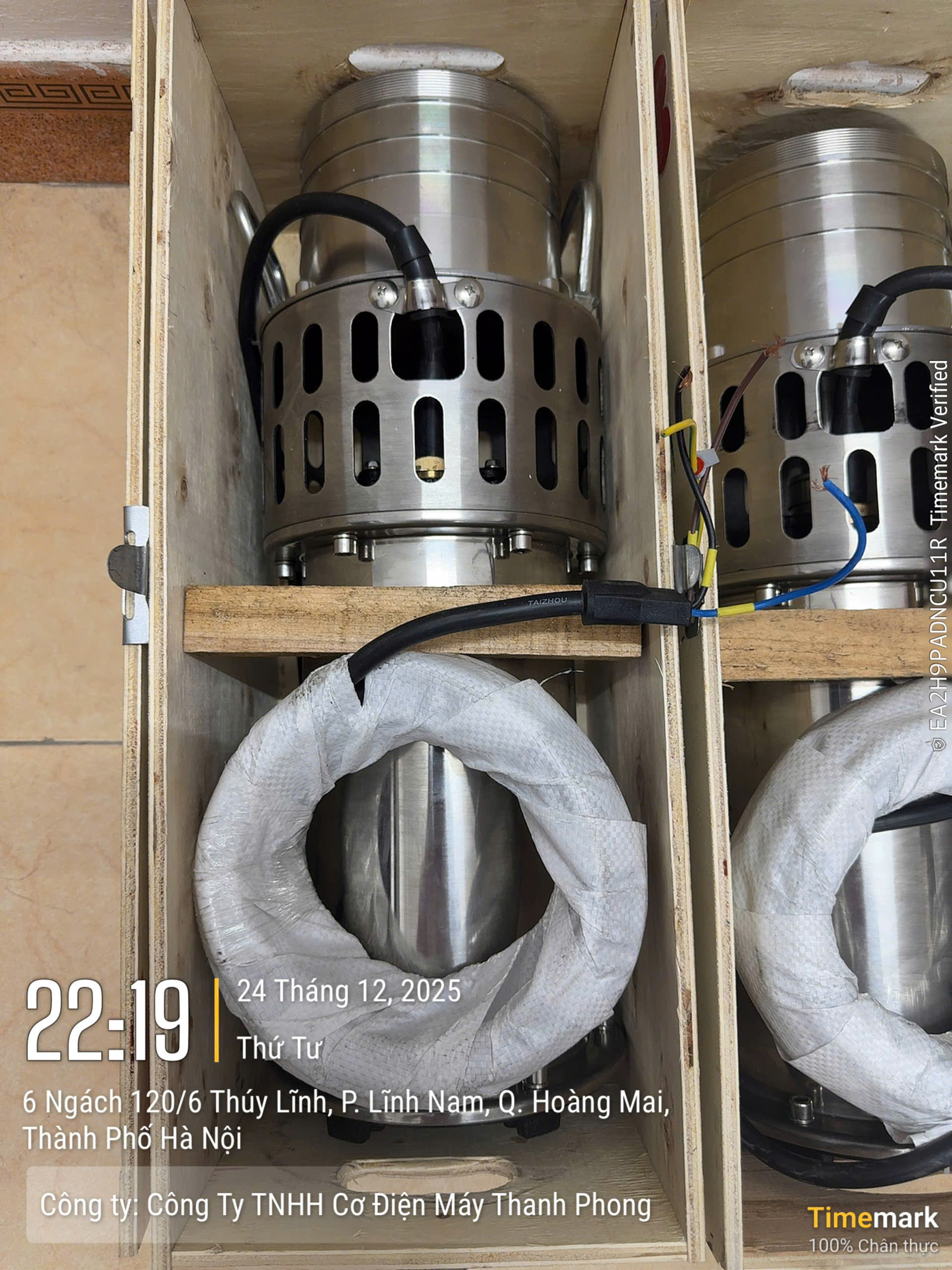 Bơm chìm trục đứng inox 150QY160-5-3S