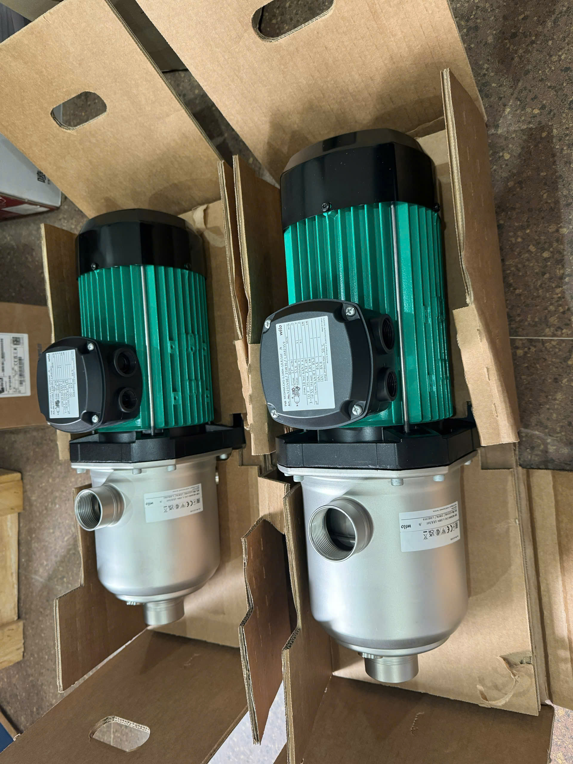 Máy bơm nước WILO Medana CH1-L.1603-1/E/E/10T