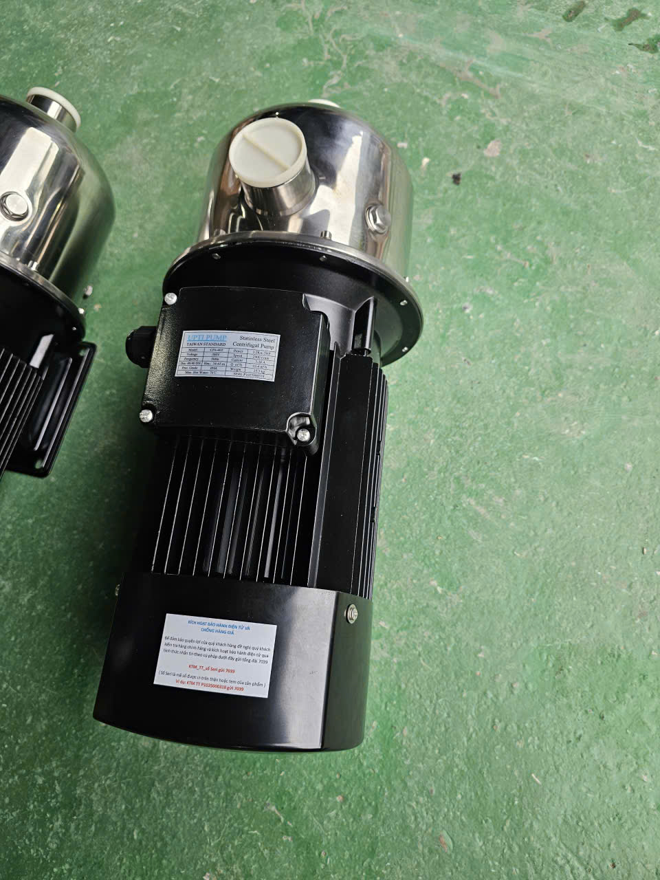 Máy bơm trục ngang DENOR CF12-4T 2.2KW